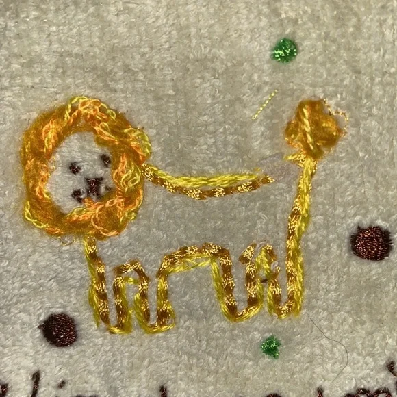 NEW 60’s lyrics “the lion sleeps tonight” baby bib - Picture 3 of 6